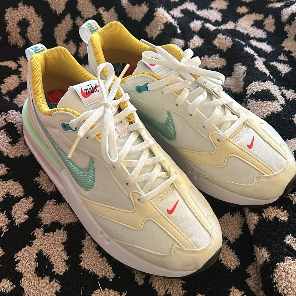 Nike air max dawn Womens Sz 9
